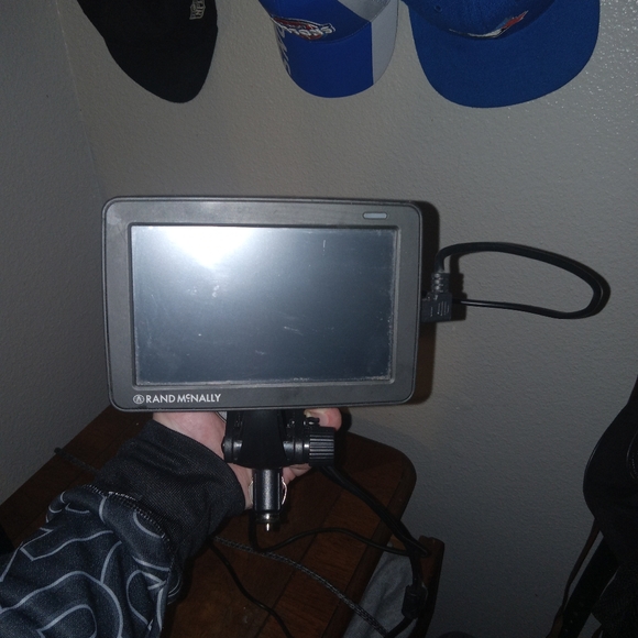 Rand mcnally gps and mount - Picture 3 of 4